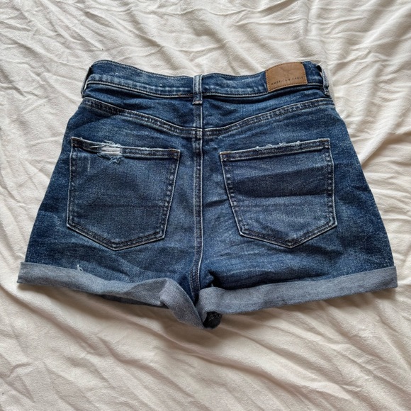 American Eagle Distressed Dark Wash Denim Mom shorts - Picture 3 of 6